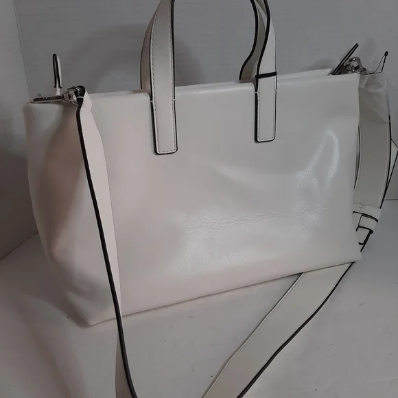DKNY white zip top tote NWT - Picture 4 of 11